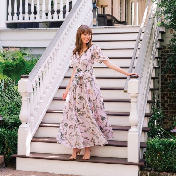 🌟NEW🌟Gal Meets Glam Phoebe floral puff sleeve chiffon Maxi Dress in blush - Picture 4 of 15